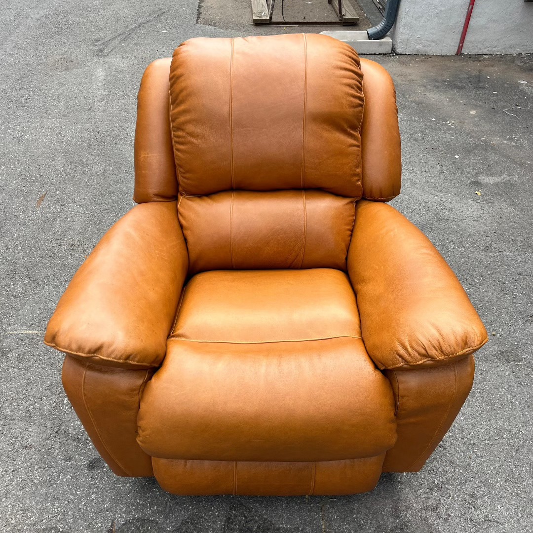 Wan-Puck Upholstery
