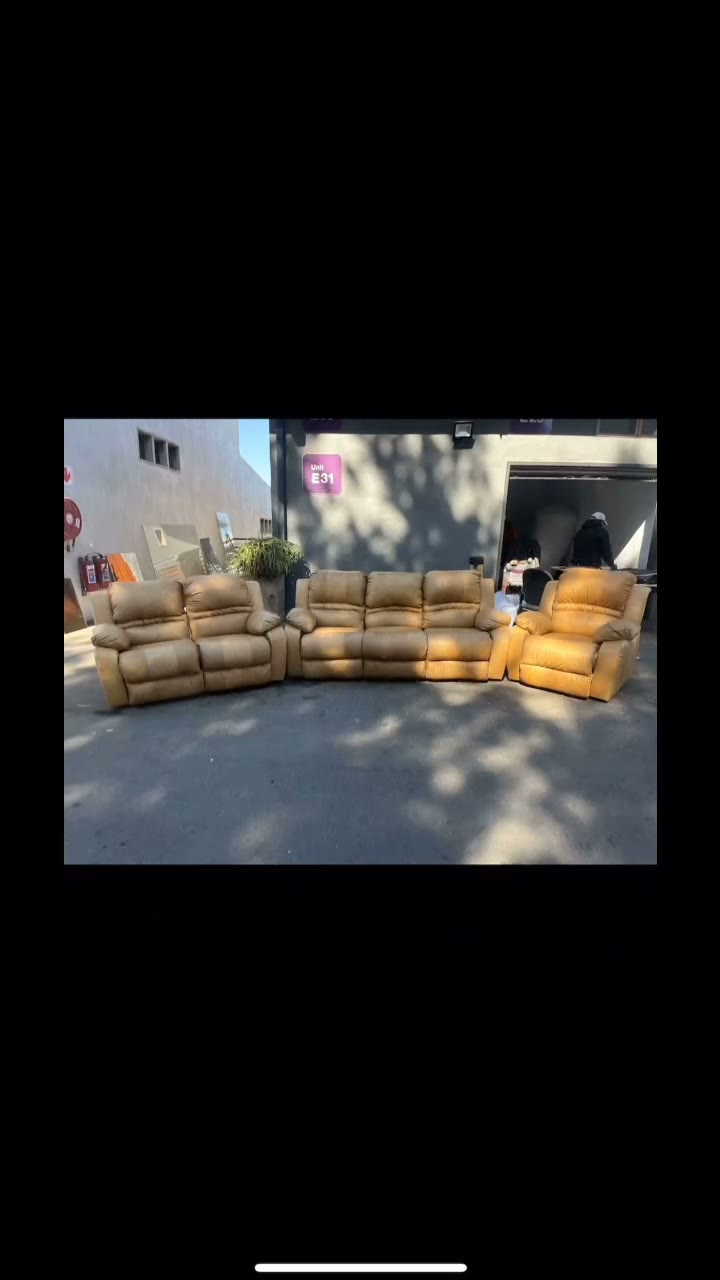 Wan-Puck Upholstery